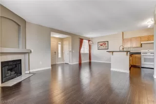 Photo #6: 2270748 Listing