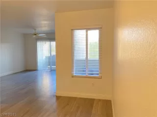 Photo #2: 2270794 Listing