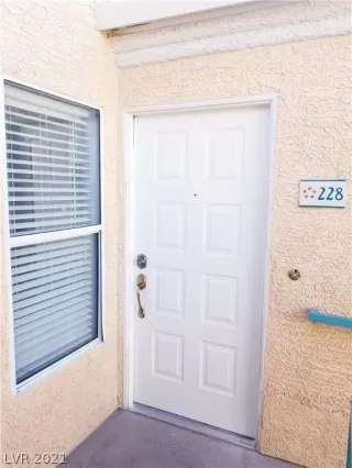 Photo #3: 2270843 Listing