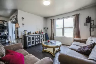 Photo #3: 2270869 Listing