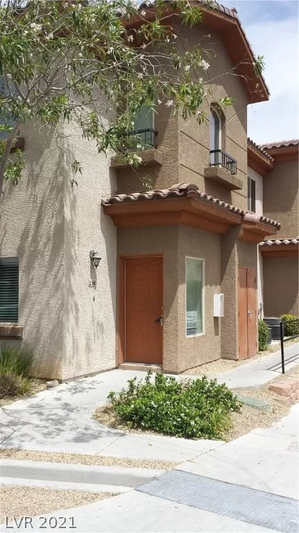 MLS: 2270870 Condo For Sale