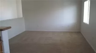 Photo #3: 2270870 Listing