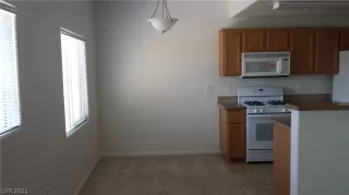 Photo #4: 2270870 Listing