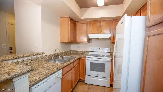 MLS: 2270932 Condo For Sale