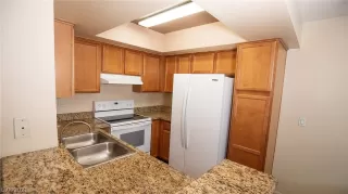 Photo #4: 2270932 Listing 