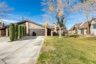 Photo #1: 2270943 Listing 