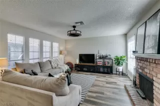 Photo #3: 2270943 Listing 