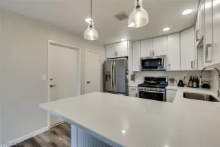 Photo #6: 2270943 Listing 