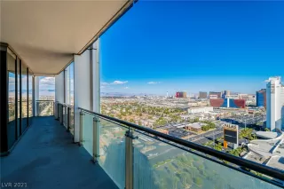 Photo #3: 2270972 Listing