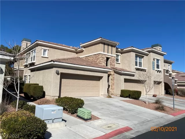 MLS: 2270973 Condo For Sale