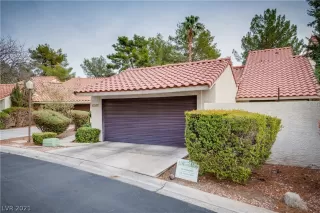 Photo #2: 2270986 Listing