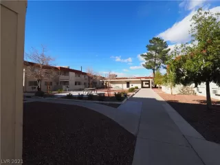 Photo #2: 2271018 Listing