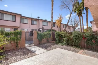 Photo #5: 2271030 Listing