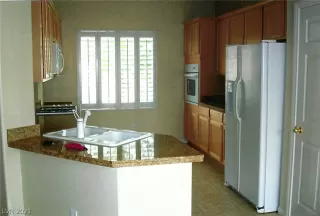 Photo #6: 2271041 Listing