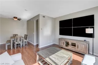 Photo #6: 2271046 Listing