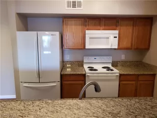 Photo #2: 2271070 Listing 