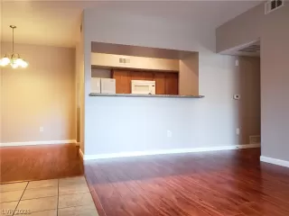 Photo #6: 2271070 Listing 