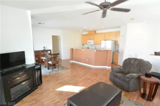 Photo #5: 2271092 Listing