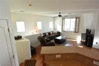 Photo #6: 2271092 Listing