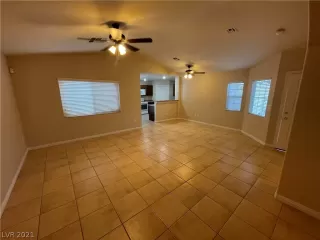 Photo #3: 2271114 Listing 