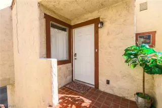 Photo #2: 2271129 Listing