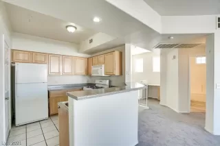 Photo #5: 2271132 Listing 