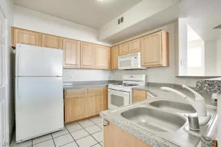 Photo #6: 2271132 Listing 