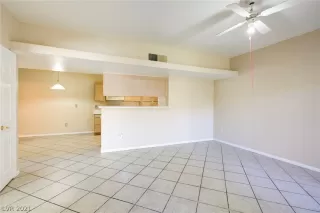 Photo #5: 2271209 Listing