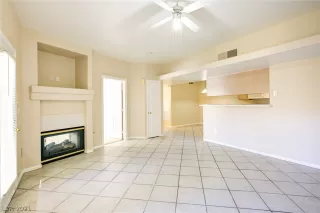 Photo #6: 2271209 Listing