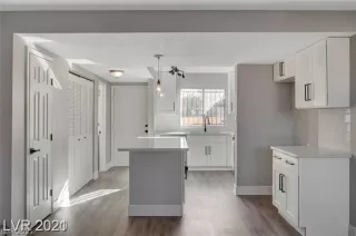 Photo #4: 2271232 Listing 