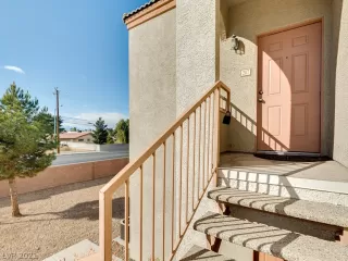 Photo #1: 2271245 Listing