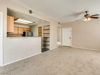 Photo #4: 2271245 Listing