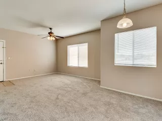 Photo #5: 2271245 Listing