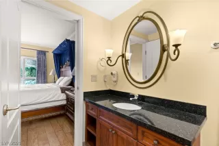 Photo #1: 2271287 Listing