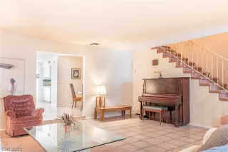 Photo #2: 2271289 Listing