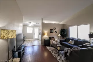 Photo #4: 2271315 Listing 