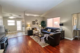 Photo #5: 2271315 Listing 