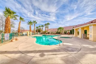 Photo #4: 2271329 Listing