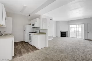 Photo #6: 2271333 Listing