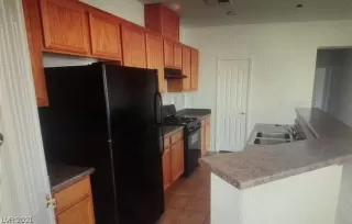 Photo #1: 2271339 Listing