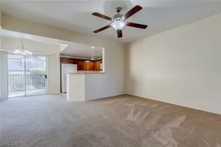 Photo #4: 2271389 Listing