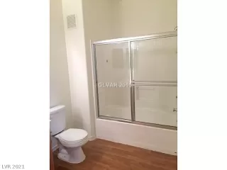 Photo #4: 2271391 Listing