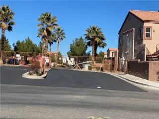 Photo #5: 2271391 Listing