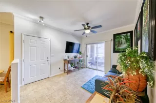 Photo #4: 2271395 Listing