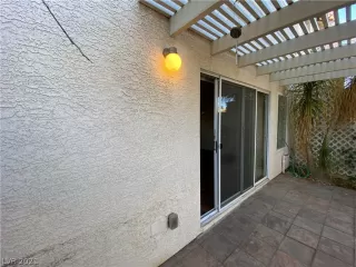Photo #3: 2271399 Listing 