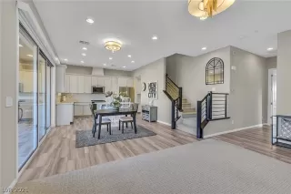 Photo #5: 2271400 Listing 