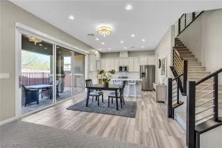 Photo #6: 2271400 Listing 