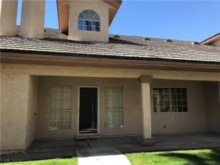 Photo #3: 2271413 Listing 