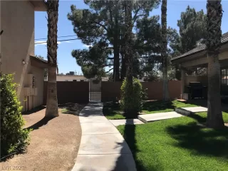 Photo #5: 2271413 Listing 