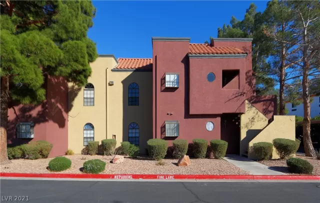 MLS: 2271423 Condo For Sale